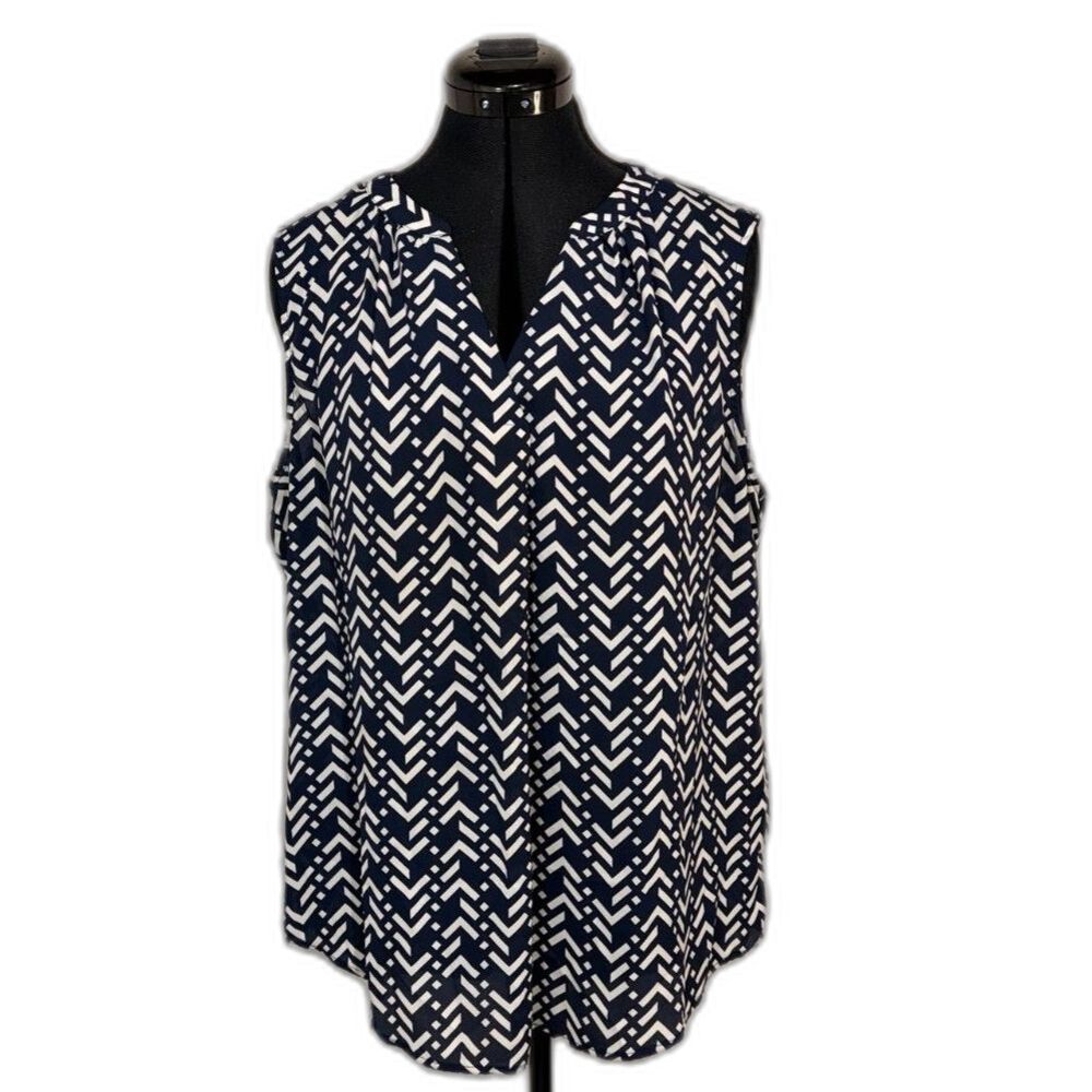 Roz & Ali Navy Chevron Print Sleeveless Blouse